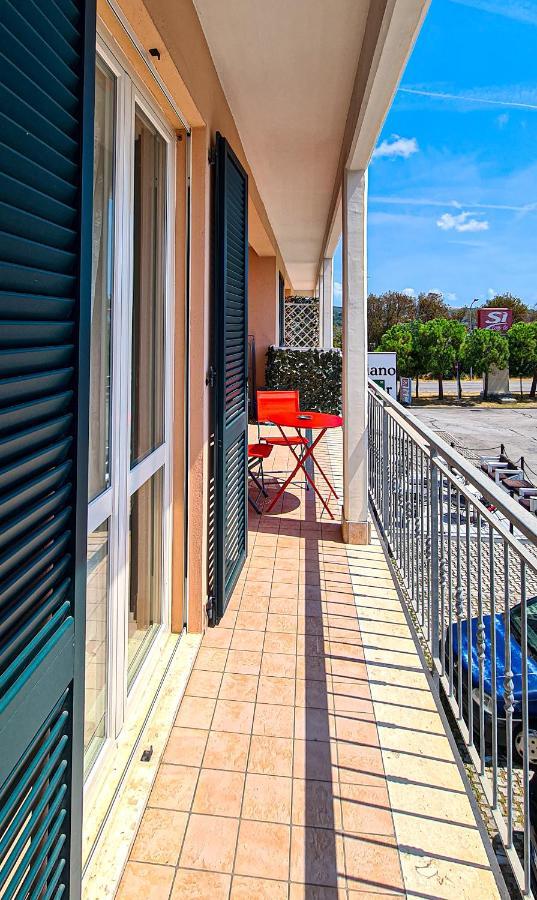 Rediesis Apartments Camerano Εξωτερικό φωτογραφία